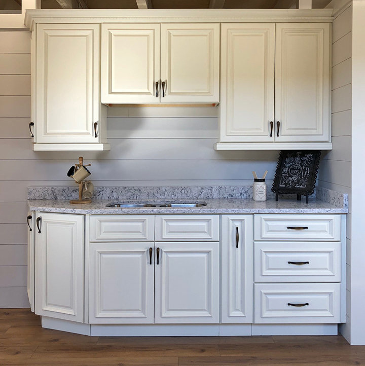 Nantucket Linen kitchen cabinets