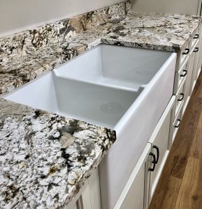 White Apron Sink