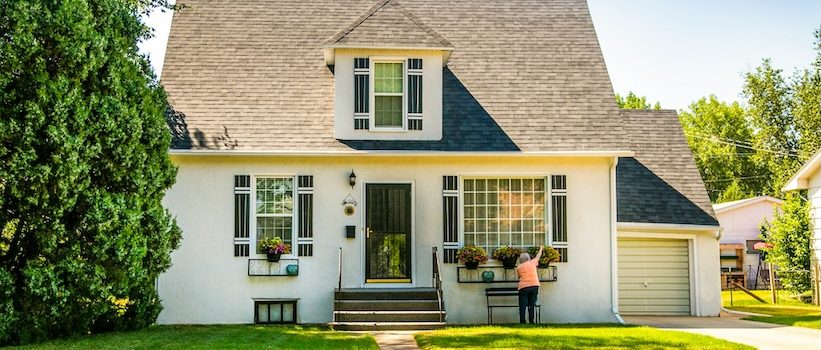 Ready to bring your summer front door ideas to life? Builders Surplus is here to help.