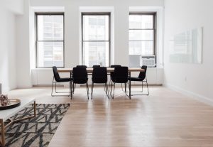 Compare vinyl flooring vs laminate to see which is more durable, waterproof, and cost-effective for your next home project.